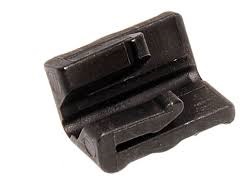 DYF100520 CLIP GRAPA PARAGOLPE TRASERO ROVER 400