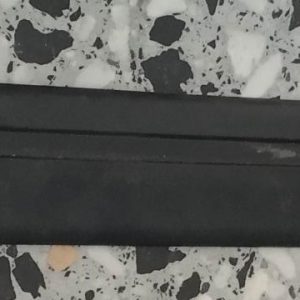 Moldura puerta segun muestra ( rover 800 ? 2 puertas )