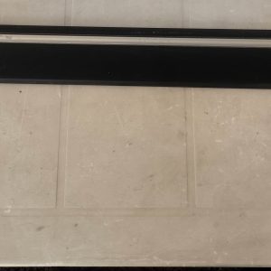 Moldura puerta segun muestra ( POSIBLE TRASERA DRCH )